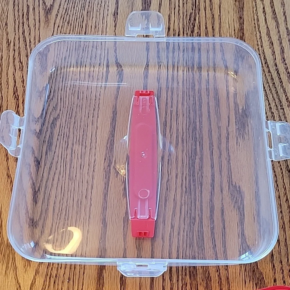 Red 9 Cupcake Carrier w/lid & Handle